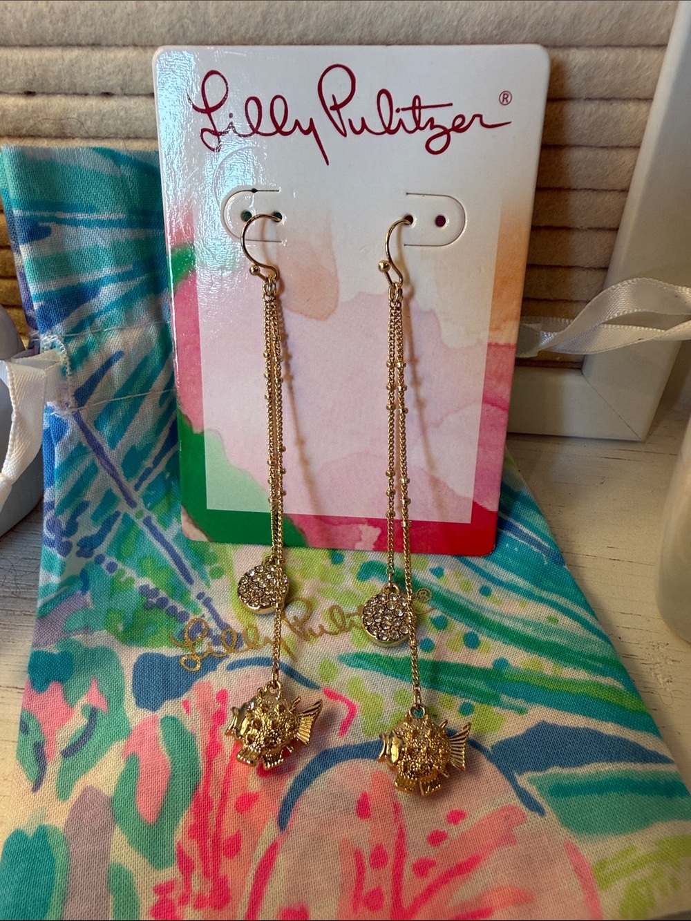 🐠💕🌟 Lilly Pulitzer Gold Tone Puffer Fish Dangle Earrings